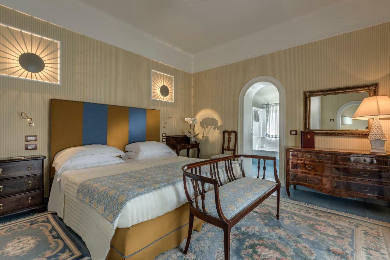 Augustus Lido Hotel ฟอร์เต เดย์ มาร์มี ภายนอก รูปภาพ